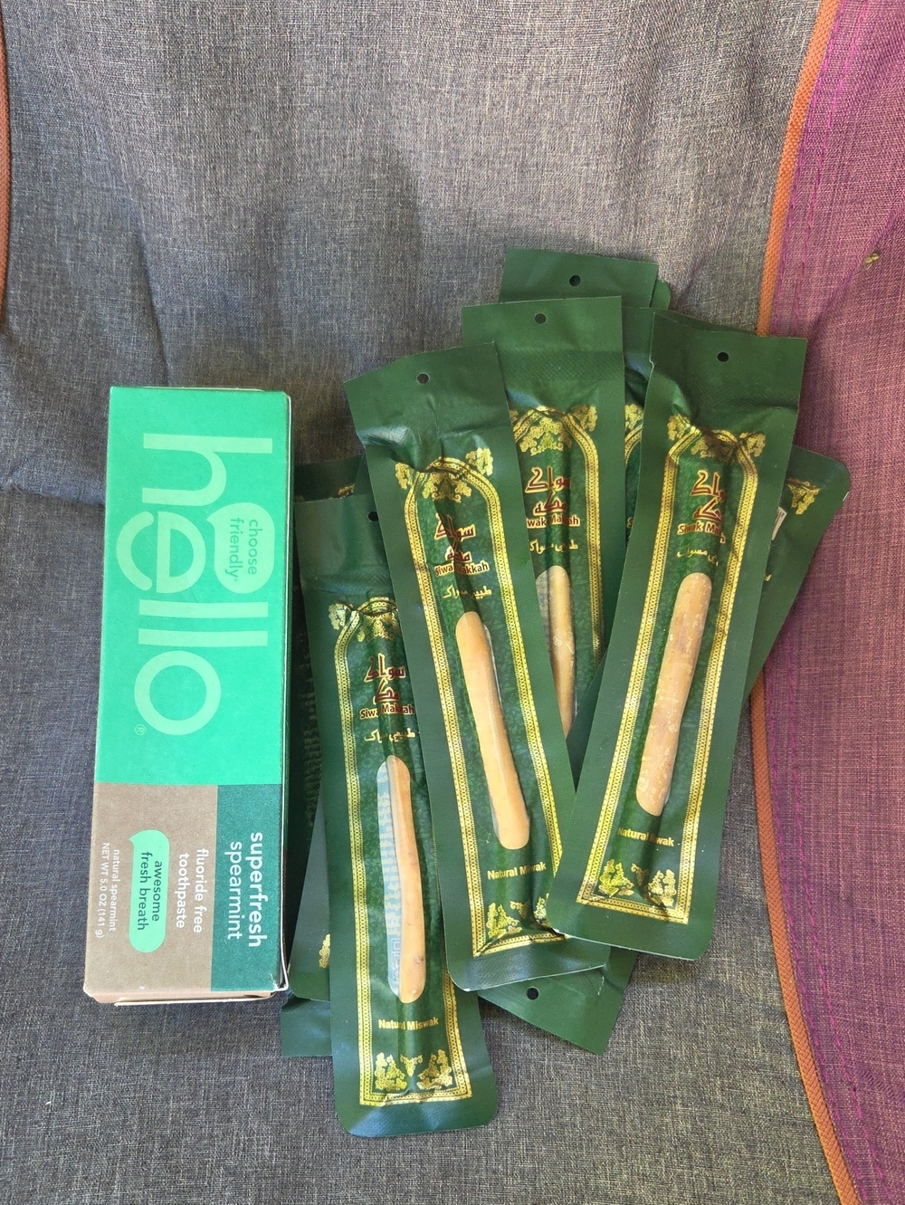 Siwak Makkah Teeth Cleaning Stick Lot And Free Tooth Paste